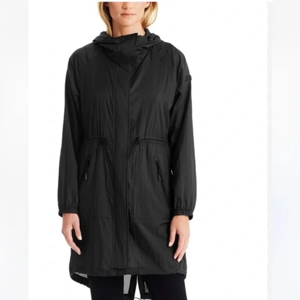 TUMI Women's Ultra Light Long Rain Pack Jacket Size Large Black Packable